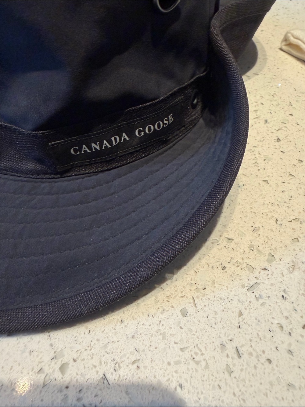 Canada Goose Tilley Black Bucket Hat - Picture 2 of 10